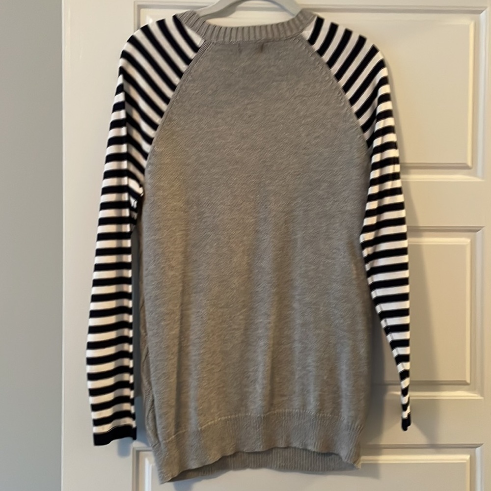Crown and Ivy sweater - Picture 6 of 10